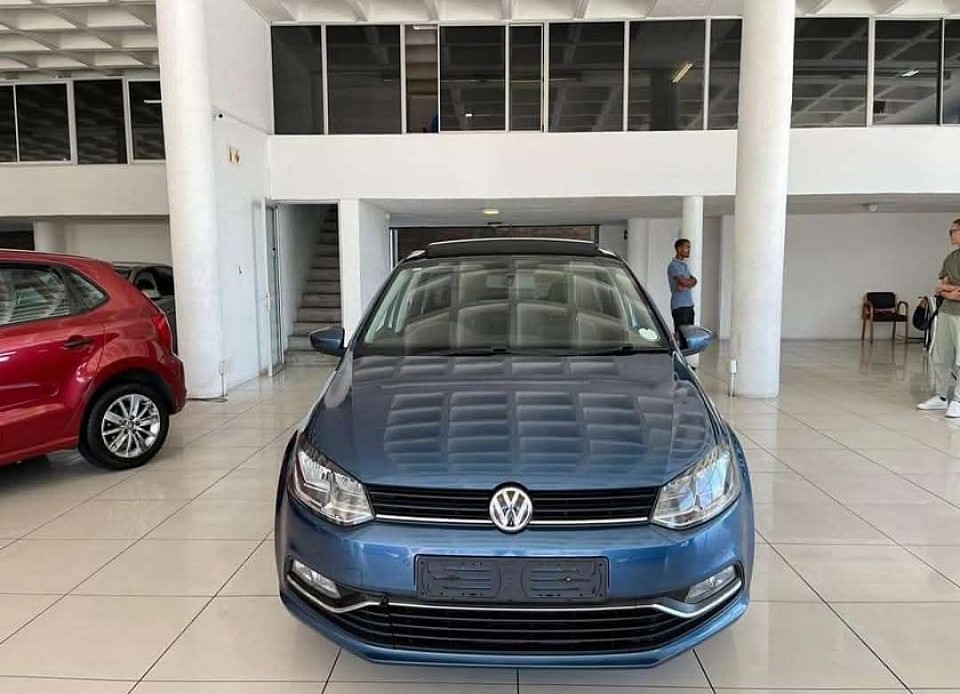 2017 VOLKSWAGEN POLO 1.2TSI COMFORTLINE(84312KMS)  PRICE R120,000   EXCELLENT CONDITION, ACCIDENT FREE, ONE OWNER, FULL SERVICE HISTORY   RENT TO OWN/BUY OPTIONS AVAILABLE   WE ACCEPT ALL APPLICANTS BASED ON THE AFFORDABILITY AND DEPOSIT   WE DELIVER NATIONWIDE.