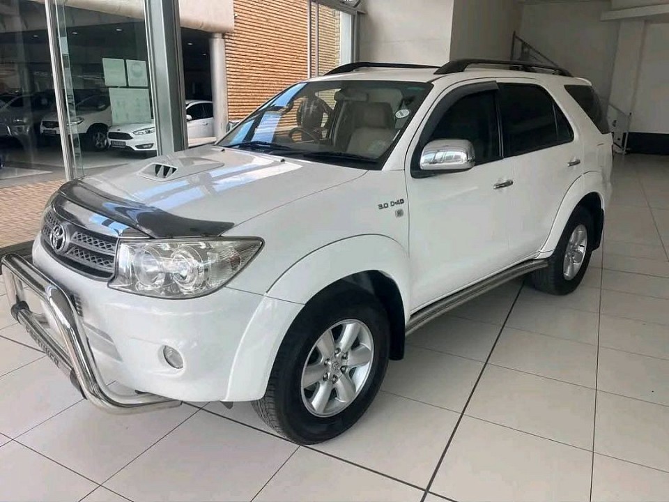 2010 TOYOTA FORTUNER 3.0D4D R/B AUTO(108540KMS)  PRICE R150,000   EXCELLENT CONDITION, ACCIDENT FREE, ONE OWNER, FULL SERVICE HISTORY   RENT TO OWN/BUY OPTIONS AVAILABLE   WE ACCEPT ALL APPLICANTS BASED ON THE AFFORDABILITY AND DEPOSIT   WE DELIVER NATIONWIDE.