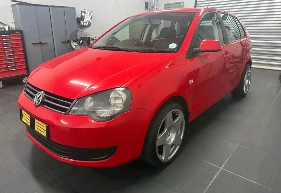 2012 VW POLO VIVO 1.6 TRENDLINE(123000KMS)  R60 000{cash}  IMMACULATE CONDITION   ACCIDENT FREE   ONE OWNER   FULL SERVICE HISTORY    WE DELIVER NATIONWIDE.